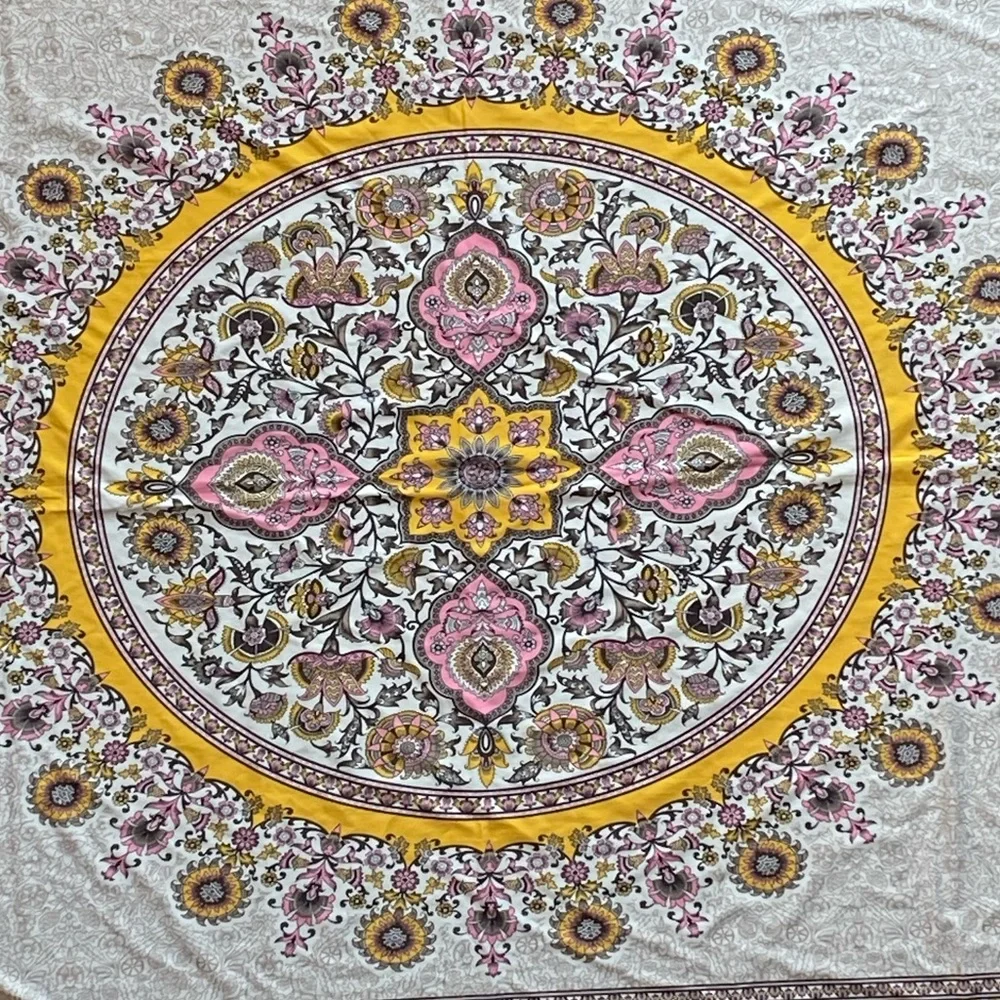 Elegant Yellow and Gray Tapestry Bed Cover Excellent Condition 58”X78”.